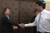 王世堅稱陳亭妃必勝！謝龍介邀對賭：我會贏、台南要翻了