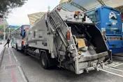 捷運圓山站外公車車禍　倒車撞垃圾車幸無人傷