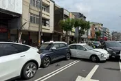 台中豐原7車連環車禍！機車遭夾擊　毒駕女駕駛移送偵辦