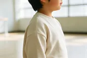 孩子放假猛吃零食、熬夜不運動？當心暑假結束體重失控