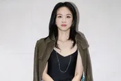 46歲湯唯低調生二胎！曬一家四口牽手照報喜　湊成「好」字