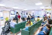 孩子發燒喘不過氣？新冠連6週升溫　醫急喊快打疫苗