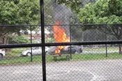 驗車前驚魂！台中男突聞汽油味急靠邊　愛車瞬間變火球