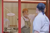 文化衝擊！白種元登法國美食之都開店　顧客看到「扁可頌」震驚