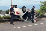 影/嘉義縣突見大翻車狀況！民眾驚呆了