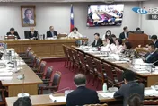 影/傅崐萁脫口「3個字」朝野協商火爆開戰2分鐘！他怒拍桌：臭俗辣