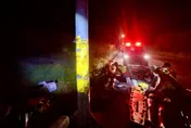 影/屏東2女喝到爛醉騎機車雙載　高速撞水泥護欄殞命
