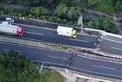 影/熊本強震直擊「公路崩裂」瞬間！卡車司機載10噸貨物急煞
