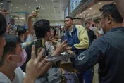 NBA/灌籃王來了！　現身桃園機場「簽名合照都OK」