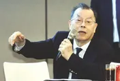 黃崇仁心肺衰竭辭世！爬樓梯就喘、腳踝腫起來是警訊