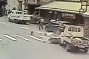 疑闖紅燈釀禍！花蓮小貨車攔腰撞機車　騎士右手骨折送醫