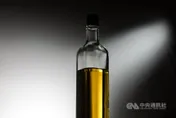 苦茶油2週6家出包！食藥署坦言：茶籽、製程溫度都不同