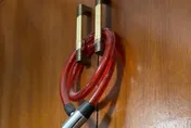 陸男租屋赫見神秘櫃子上鎖…打開竟是「紅布包遺照」嚇破膽