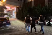 影/台中市議員江和樹服務處遭駕駛嗆「開槍喔」　警逮1男送辦