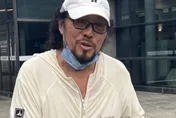 張菲半退休生活曝光！現身上海機場自曝：我是費玉清哥哥