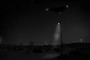 美國防部5度公開UFO檔案　41份文件驚現三角飛行物、神秘光球