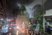 驚悚父親節！汐止透天厝大火「婦人緊急送醫」