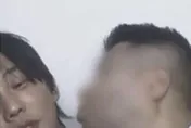 南韓影帝劉亞仁與男友人親密照外流　韓網掀熱議