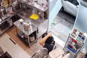 影/宜蘭飲料店「玻璃門遭強風吹爆」　員工嚇壞抱頭畫面曝
