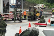 漢光演習出狀況！運送過程甩出多枚八吋榴彈砲　軍方封鎖現場緊急處理