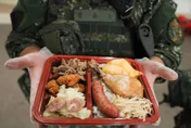 漢光42號強化後勤支援　第五作戰區實施野戰炊爨追送熱食