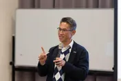 騎驢找馬被抓包？清大校長急致歉：國外挖角引發好奇心！