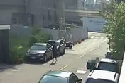 影/台中北屯貨車倒車擦撞！辯稱不知情　警調監視器依法開罰