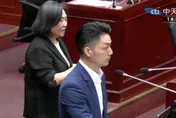 簡舒培逼問「挺韓國瑜還是傅崐萁？」　蔣萬安怒嗆：韓也罵過賴總統