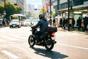 騎完車眼睛紅、癢又有異物感？醫：灰塵廢氣恐刺激眼表