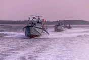 影/海上出擊隱密滲透　澎湖海龍蛙兵引導火力殲滅敵軍