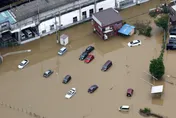 破紀錄暴雨重創關東　成田機場7000旅客受困、至少4死