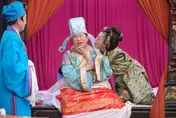 胡瓜《最強大》突喊楊繡惠「是女友」同床激吻畫面曝光