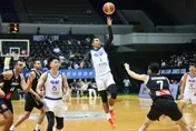 瓊斯盃/豪神降臨！高國豪瘋砍20分　率中華白2分險勝約旦