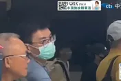 趙建銘今晨驚現小港機場　未見女伴同行