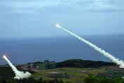 九鵬基地驚傳火箭試射意外！高空突失控「螺旋墜落」山區