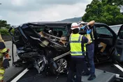 影/情況超緊急！國1三義段重大全毀車禍「3人命危」