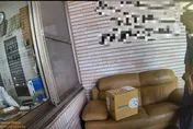 影/高雄包裹找零引爆衝突！　送貨員與收件人互控傷害
