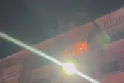 高雄晚間住宅火警！哥哥跳樓逃生不治　弟弟燒傷搶救中