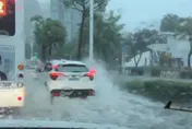 影/雨彈狂炸！高雄多區路段一度淹積水　畫面曝光