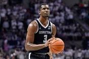 鬼門關前走一遭！7呎1巨人心臟驟停後重返球場　法院判決救NBA夢