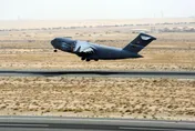 美軍C-17運輸機罕見降落莫斯科　克宮稱不知情引發揣測