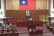 北市普發2萬成真？綠議員提案一讀過關　楊植斗酸爆：空包彈提爽的