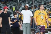真．吉巴降臨！NBA「士官長」巴特勒現身大巨蛋看球