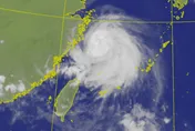 沙德爾颱風轉向！沉降影響北東熱翻　中南部狂下豪雨到週末