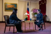 蕭美琴稱無人機只能歸國防部管？　張競舉美國核武打臉