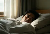 睡醒「全身不能動」鬼壓床？醫：側睡、規律作息有助改善