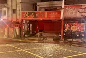 北市北投區林家排骨深夜氣爆　玻璃碎片炸滿街幸無人傷