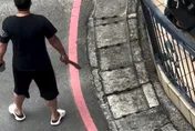 影/自言自語被笑！台中醉男持刀爆粗口　街頭咆哮嚇壞人