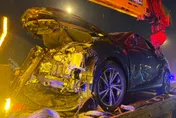 影/悚！國3和美段自撞車頭毀爛　42歲男20米高空墜橋亡
