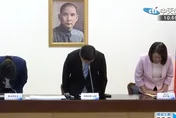 鞠躬致歉！傅崐萁重磅承諾庇護工場：總統府棄單的國民黨團全包了